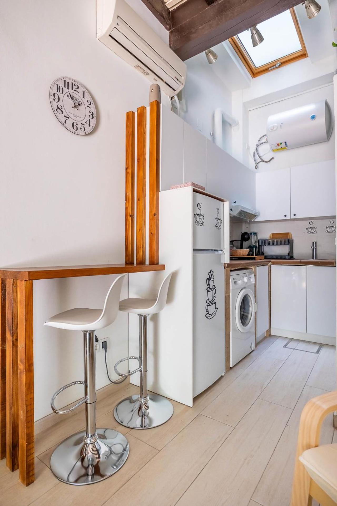 Comfy Away - Estudio En Patio De Vecinos En Las Setas Sevilla Buitenkant foto